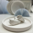 Bild in Galerie-Betrachter laden, Design-Gipsteller aus Keramikgips für Baby-3D-Abdrücke – handgegossen