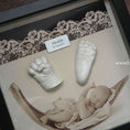 Bild in Galerie-Betrachter laden, Rahmen für Baby 3D - Abdrücke mit Babyfoto + Gravur - Atelier Body - pArts