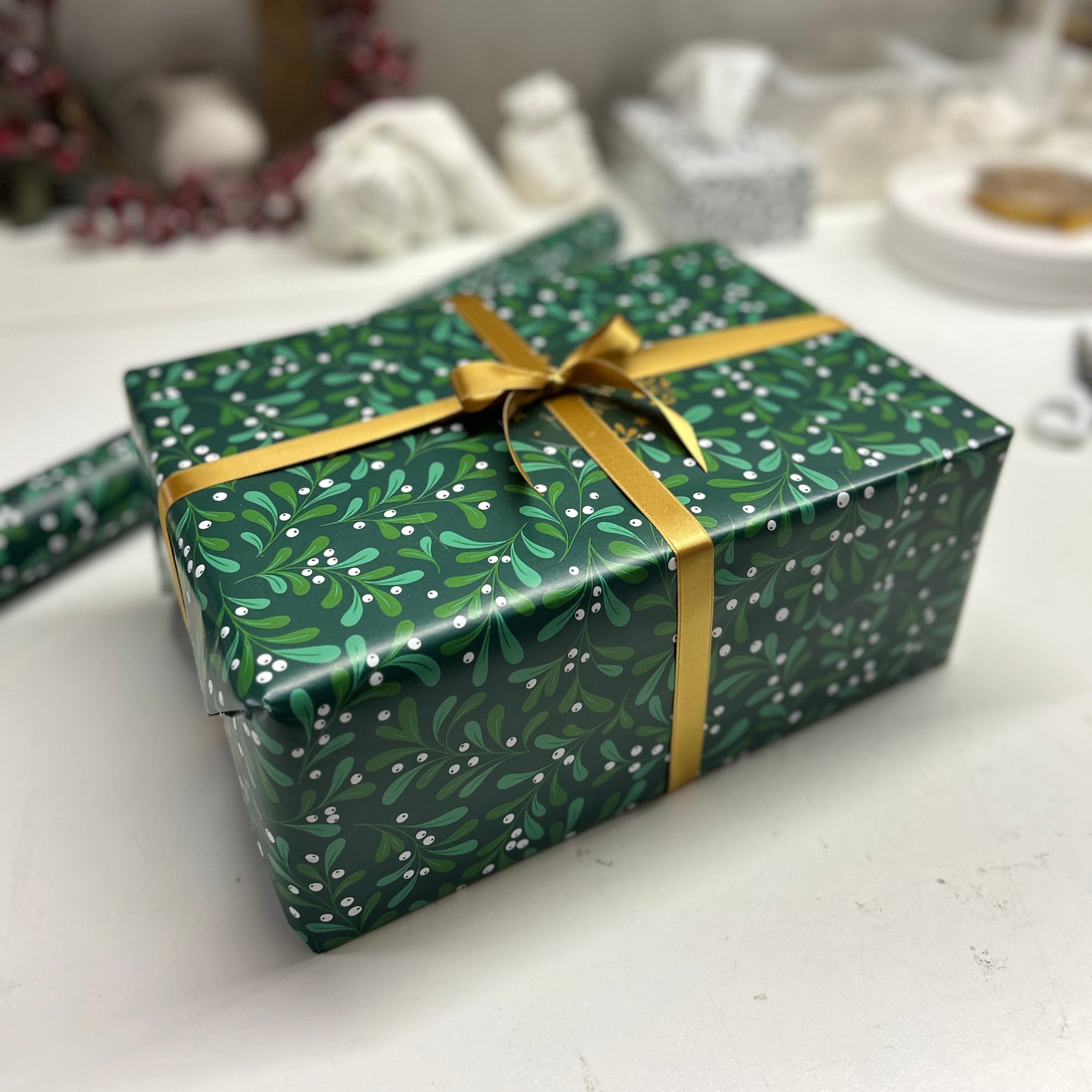 Abform - & Veredelungsset für Gipsabdruck Babybauch, direkt im weihnachtlichen Geschenkpapier versenden und verschenken. Atelier Body - pArts