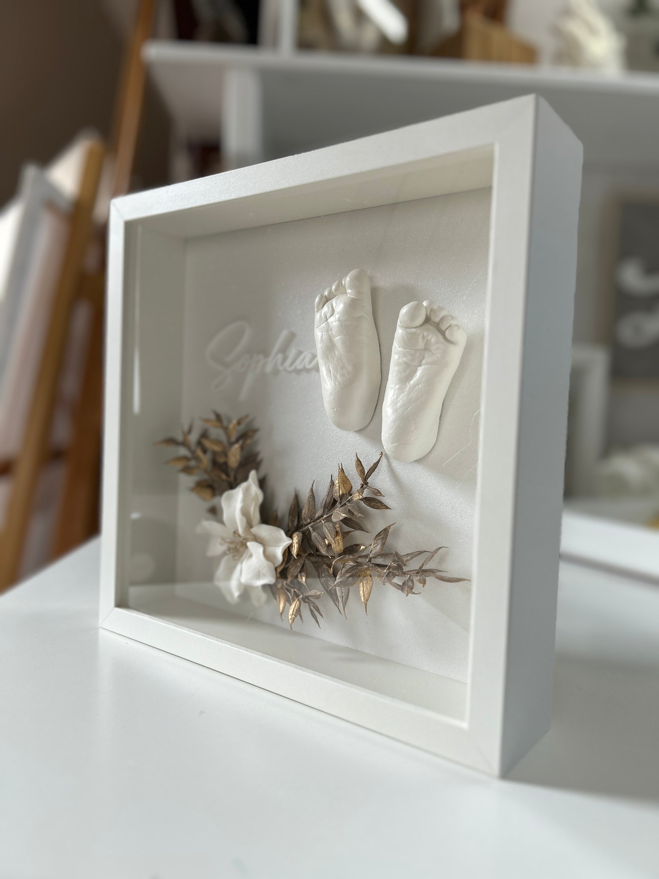 Objektrahmen 25 x 25 für Baby 3D - Abdrücke mit Keramikblüte + Namen - Atelier Body - pArts