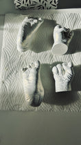Bild in Galerie-Betrachter laden, Baby 3D Hand - oder Fußabdruck, Veredelung & Lackierung bis 6 Monate - Atelier Body - pArts
