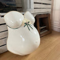 Bild in Galerie-Betrachter laden, Babybauch-Gipsabdruck im weissen Classic Design, handveredelt und lackiert, professioneller Service für Schwangerschaftsabdrücke im Atelier Julia Schulze, Erfurt. - Atelier Body - pArts
