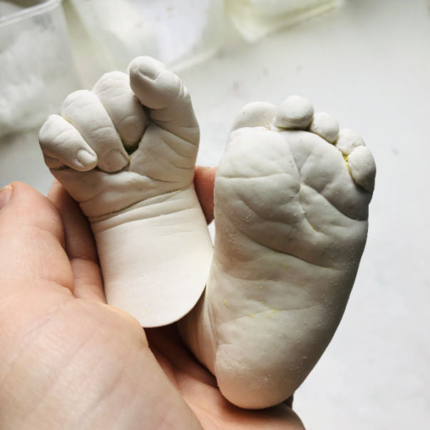 Baby 3D Hand- oder Fußabdruck, Veredelung & Lackierung bis 1 Jahr - Atelier Body-pArts