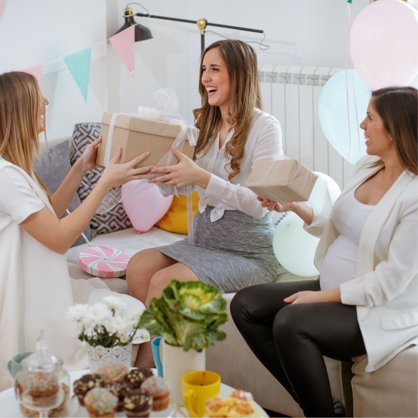 Geschenkgutschein als wertvolles Geschenkzur Babyparty, Babyshower für Gipsabdrücke von Mama, Papa & Baby -Atelier Body - pArts
